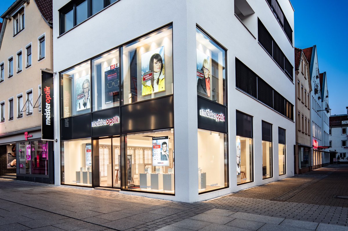 SchusterInnen's tweet photo. Interior design + Production of a new eyewear Store in #Göppingen 🙏
.
.
.
#interiordesign #innenausbau #ladenbau #shopfitting #architektur #architecture #optik #optiker #brille #möbel #Furniture #schreiner #carpenter https://t.co/abriLZKRAd