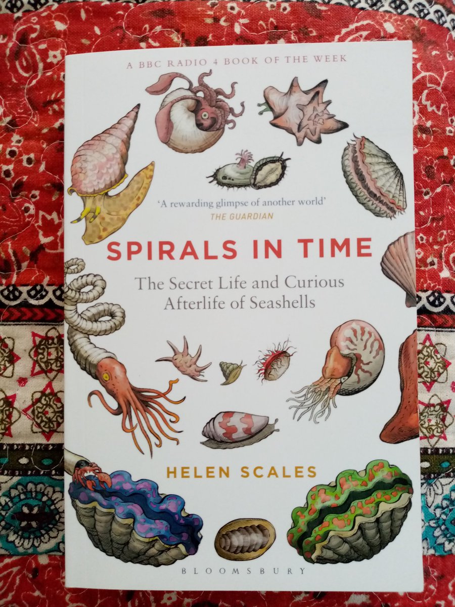 Got a brief break from the masters. Thanks to <a href="/Sophie_Prater95/">Sophie Prater</a> for this christmas pressie 🤗 Time to start reading #allthereading #marinelife <a href="/helenscales/">HS</a> 🐚📚🤓