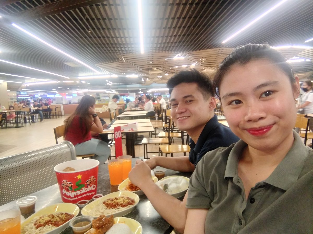 _iamedenjoy's tweet photo. kasama kang tumaba 🍗🍟🍝❤️
jabee coz' its payday 🎉😂 https://t.co/IpkkYwWYyN