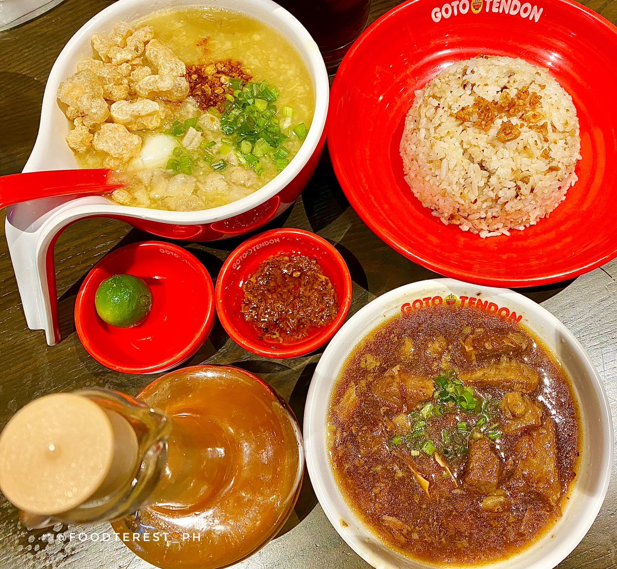 foodterest_ph's tweet photo. Mid week comfort food cravings! 🤤🤤🤤
📸 @FaithDolendo 

#GotoTendon #BeefPares #ComfortFood #PinoyFood https://t.co/OBZ42AbGeS