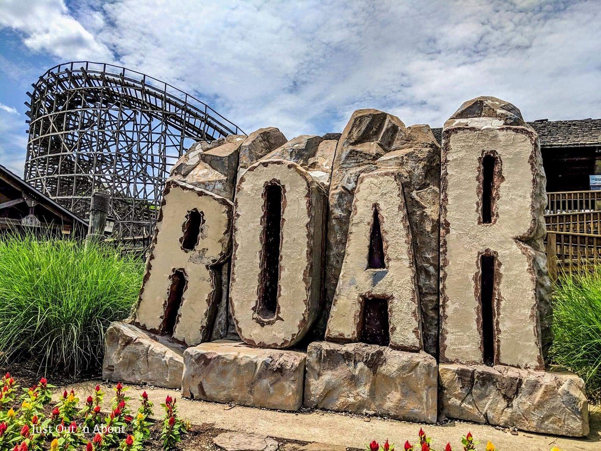 JustOut_nAbout's tweet photo. This ended up being one of our favorite coasters at Six Flags America!! New vlog on our YT channel from our first visit to the park! 🎢🎢 #themeparkenthusiasts #justoutnabout #themeparkphotography #sixflagsamerica #sixflagsfun #gci #gcicoasters #greatcoastersinternational #roar https://t.co/9WVHlMM514