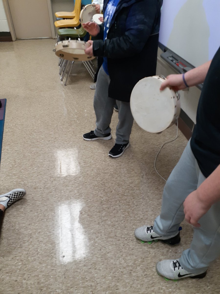 SunsetIb's tweet photo. PYP: Revolutionary War
Grade Level: 5th
Students are learning (and performing) about the role that music played in this important event in history.
#MusicAACPS
#SunsetAACPS
#AACPSAwesome https://t.co/iq4PsZG4VJ
