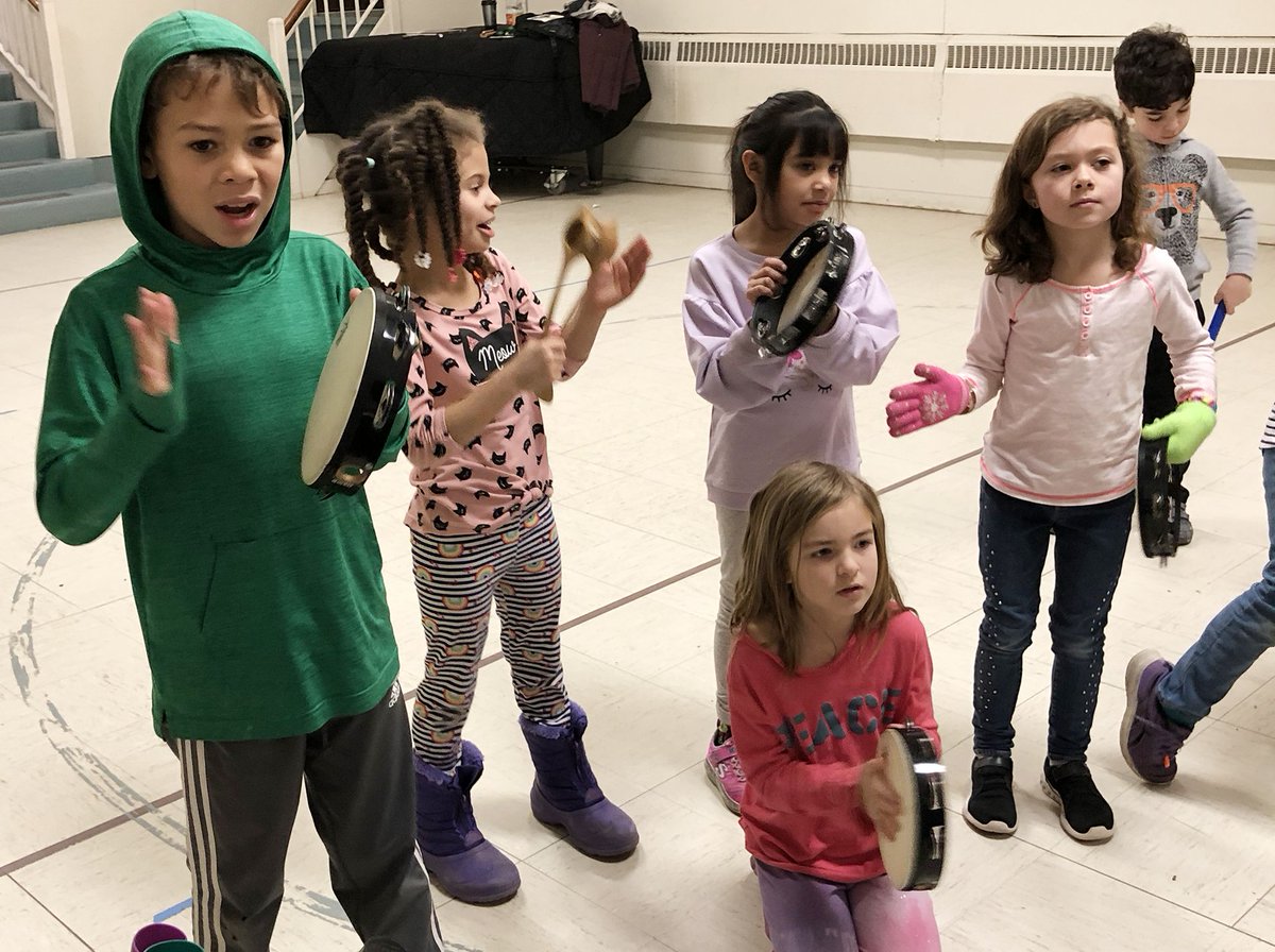 LFS1902's tweet photo. #LFSeducation Tr. Jill's first and second graders experience rhythm, both listening and making their own . #LFSexperiential https://t.co/20S6CymkGv