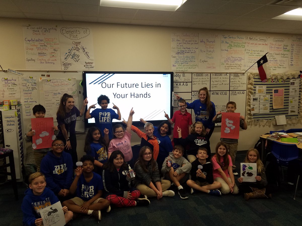 medwards1073's tweet photo. FCCLA competition team taught 4th grade about stopping the spread of germs.  @CommunityFccla @communityisd https://t.co/DScu6H25Cr