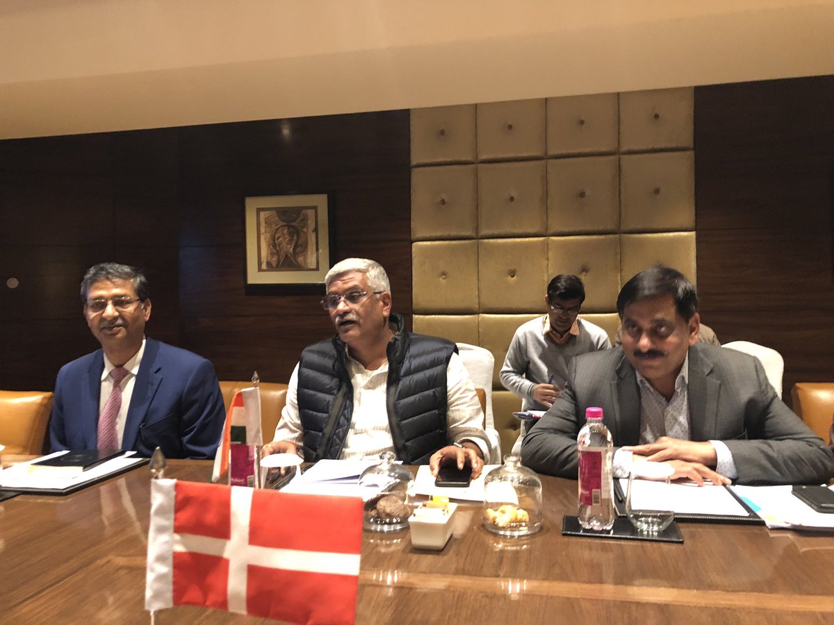 svane_freddy's tweet photo. Excellent meeting with @MoJSDoWRRDGR minister Shekhawat @gssjodhpur  and Minister @JeppeKofod    Both ministers agreed to work more closely on the water agenda. @DenmarkinIndia @DanishMFA https://t.co/jrbydghaQ5