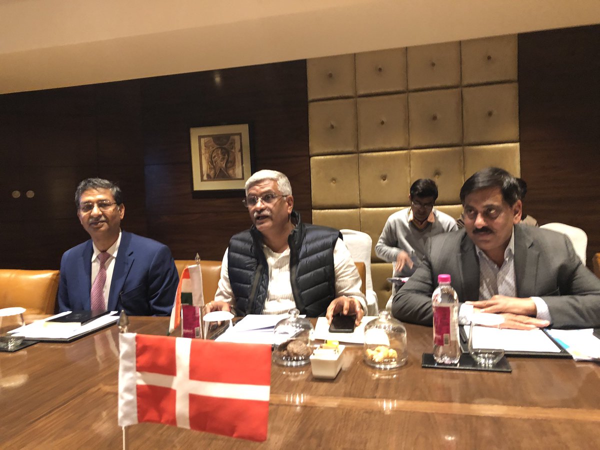 svane_freddy's tweet photo. Excellent meeting with @MoJSDoWRRDGR minister Shekhawat @gssjodhpur  and Minister @JeppeKofod    Both ministers agreed to work more closely on the water agenda. @DenmarkinIndia @DanishMFA https://t.co/jrbydghaQ5