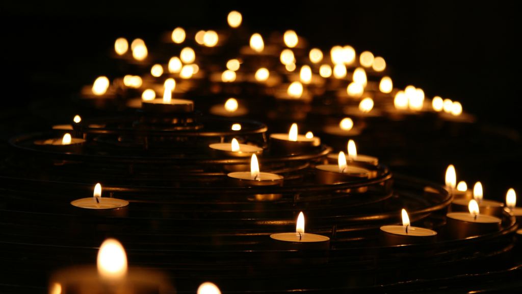 Visitation for Ivon Pinsonneault today at Hinnegan-Peseski Funeral Home, 2-4pm and 7-9 pm. 
Donations to Canadian Food for Children appreciated. 
Funeral details: 
peseski.com/tribute/detail…