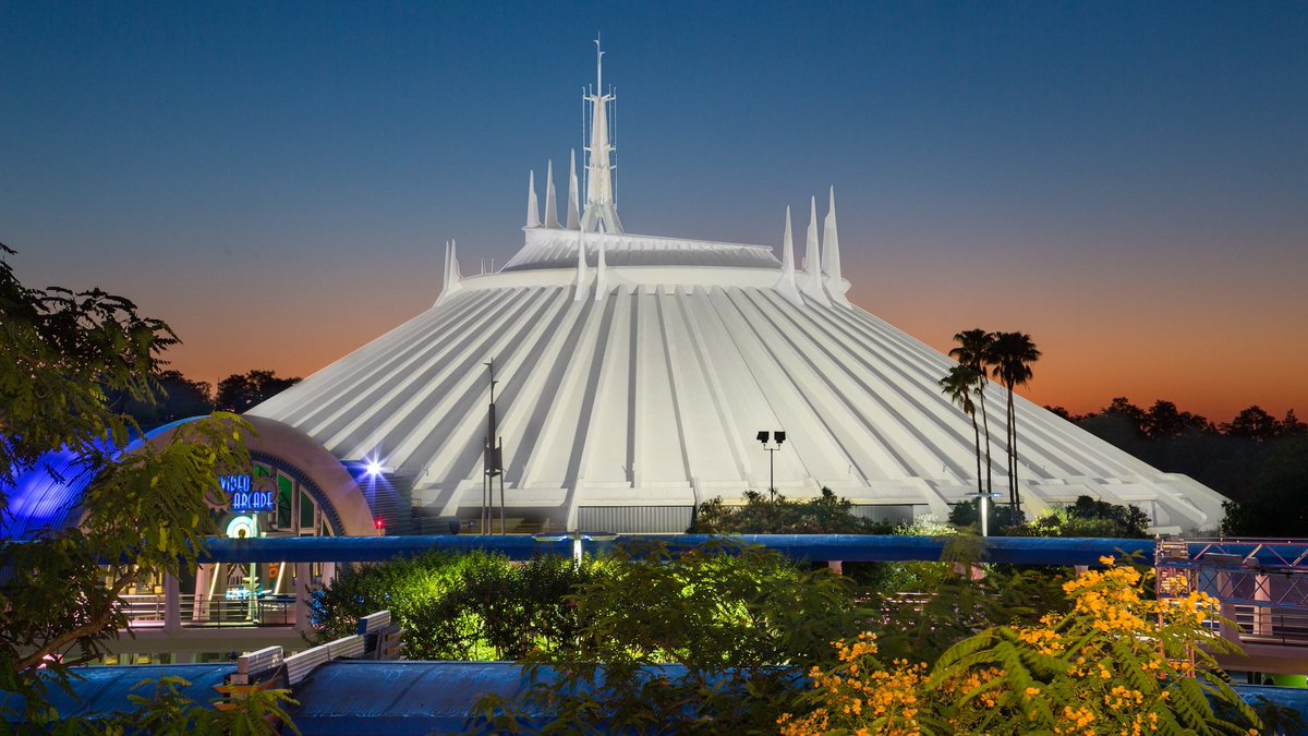 TheMickeyWiki's tweet photo. On this day in 1975, Space Mountain officially opened! https://t.co/DKTUDl2dz9