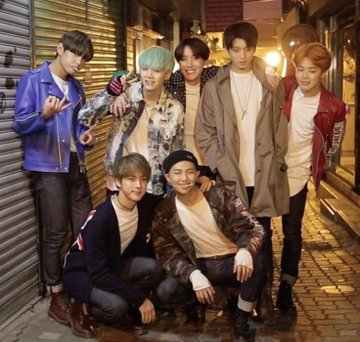 jjklvrz's tweet photo. #RUN_for_7 Lets stream this masterpiece to honor #Run3rdWin and the legendary influence of the song as a practice for comeback! @BTS_twt https://t.co/JGQXGC20tK
