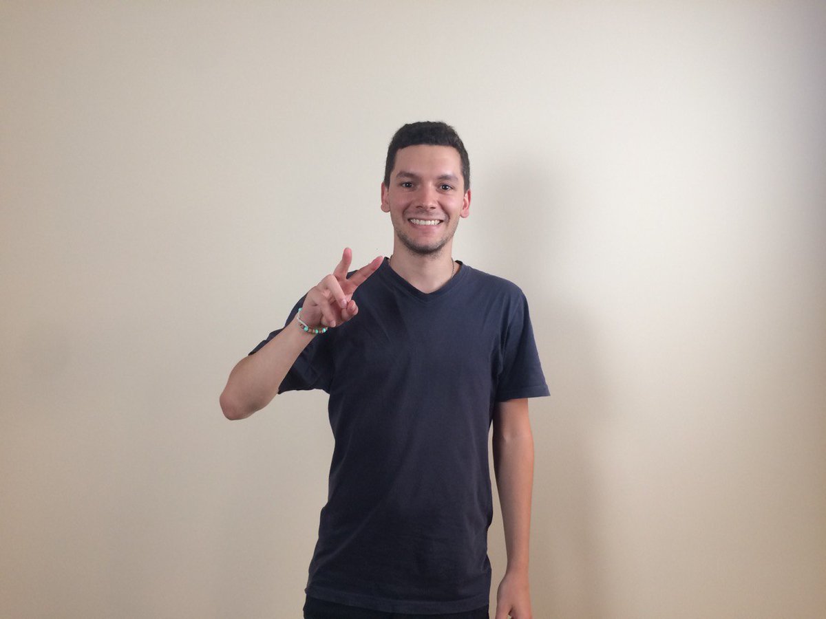 renanbechelli's tweet photo. First day at work in Kiyv!!! Excited for this experience at @Discoperi_Inc !!! Thanks for the opportunity!!! https://t.co/ZQxr6SfFVb