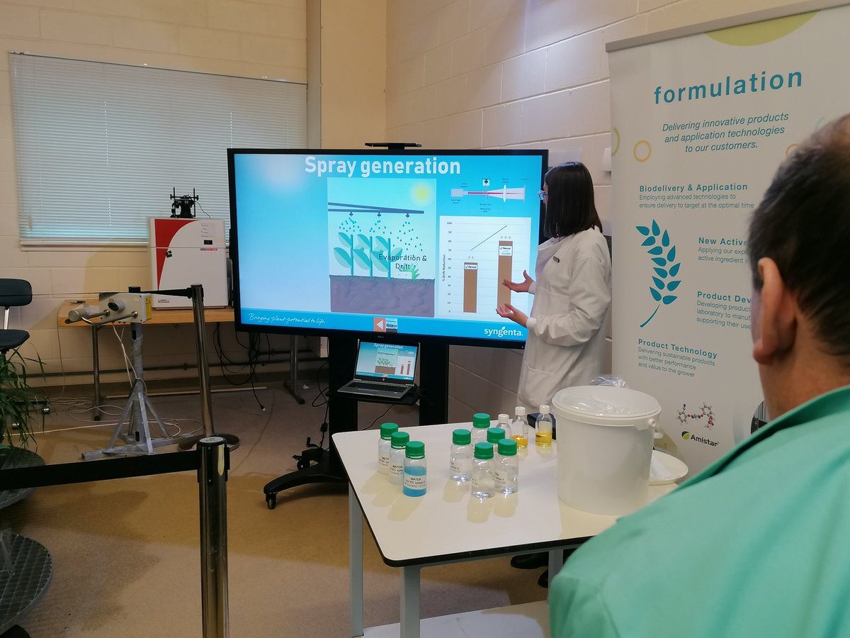 Great day @SyngentaCropsUK Application club results Jealotts Hill. Thanks to <a href="/jwt1989/">James Thomas</a> <a href="/WoodwardDuncan/">Duncan Woodward</a> &amp; team. Gr8 to see so many enthusiastic operators. The rain tower, formulation &amp; research facilities were very interesting. Wish we could turn the rain off outside as easily