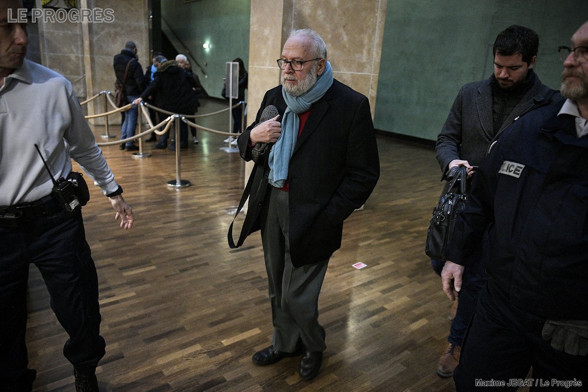 MaximeJegat's tweet image. « Il y avait énormément d’enfants, j’étais loin de tous les agresser, Dieu Merci ! » #procès #AffairePreynat #Parolelibérée #Lyon #pédophilie #Eglise 

L&apos;audience en live: leprogres.fr/rhone/2020/01/…