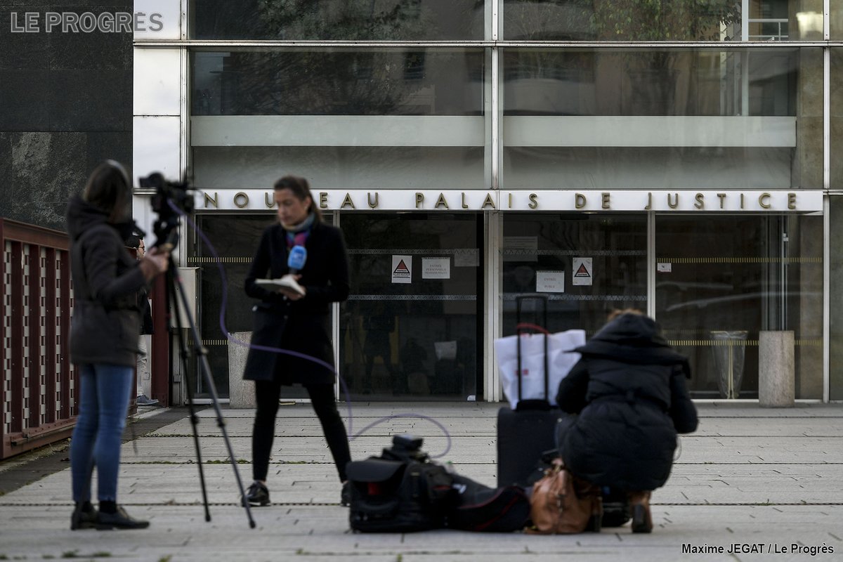 MaximeJegat's tweet image. « Il y avait énormément d’enfants, j’étais loin de tous les agresser, Dieu Merci ! » #procès #AffairePreynat #Parolelibérée #Lyon #pédophilie #Eglise 

L&apos;audience en live: leprogres.fr/rhone/2020/01/…