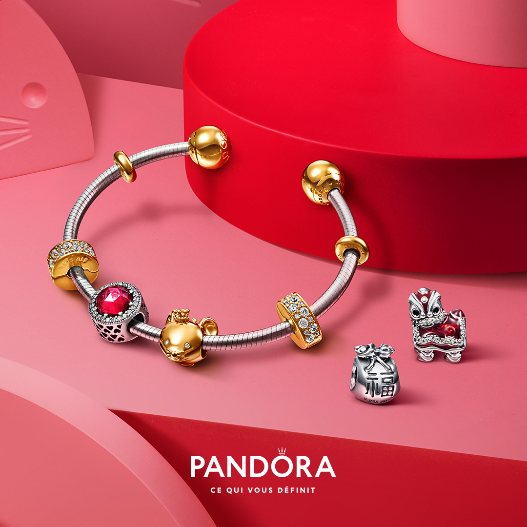 PandoraQuebec's tweet photo. C’est bientôt le Nouvel An lunaire, qui célèbre cette année le rat! 🐭 Que vous soyez rat, serpent, lapin ou dragon, visitez votre boutique #Pandora pour donner vie à votre personnalité avec nos charms du zodiaque chinois.  🏮 #NouvelAnLunaire #Charms #JaimePandora #PandoraQc https://t.co/rmgs7gr87A