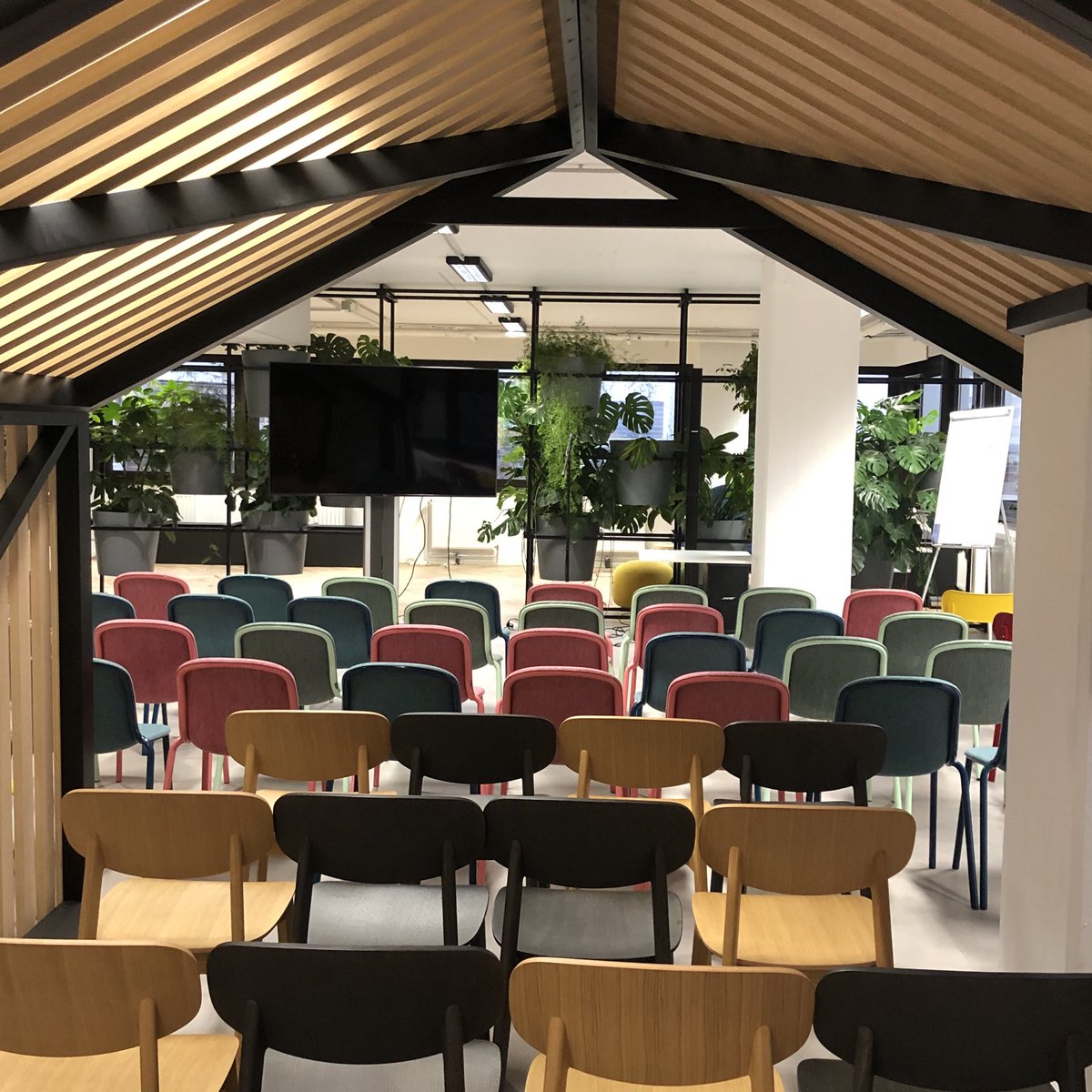 GISTcollectief's tweet photo. Looking forward to tonight! There has been a small change in line-up but we’ll tell all about that tonight 😉. #darkpatterns https://t.co/siMVJOs6y5