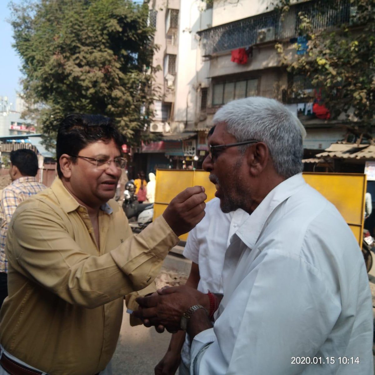 AnamPremParivar's tweet photo. Anam prem Makar sankara program with Auto drivers friends https://t.co/SeviqQOlGq