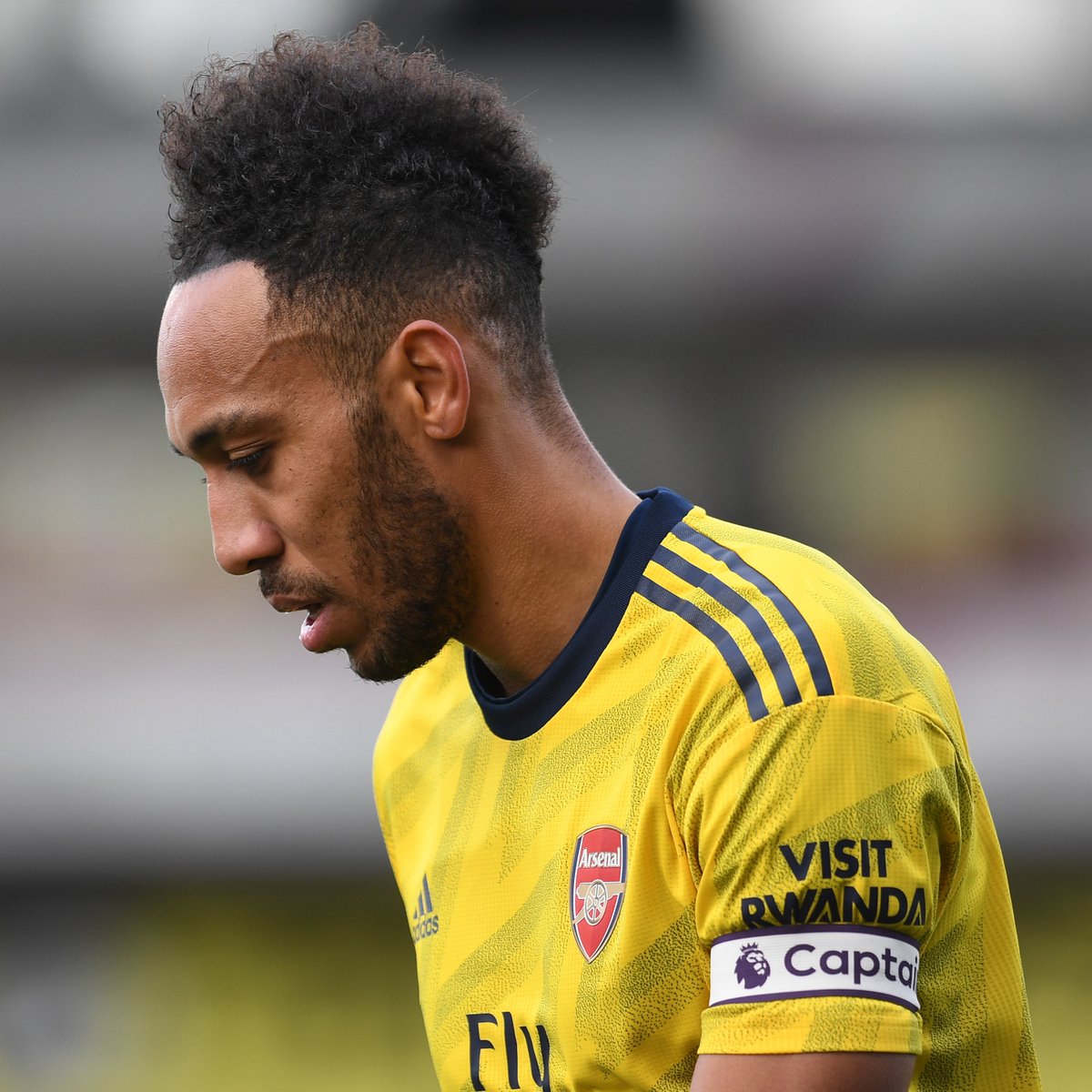 Arsenal's tweet photo. 💬 "It has been confirmed that he is going to be suspended for three games. It's a big shame and a big loss for us, because as well we know Auba's intention when he plays. But unfortunately he mistimed the tackle, he made a decision and we have to accept it."

👔 @m8arteta https://t.co/zmcrsnzQ7S