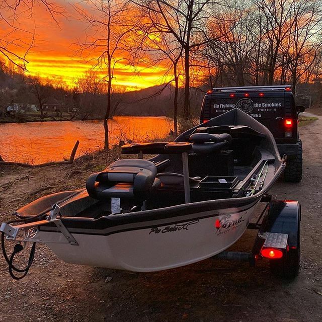 VisitBrysonCity's tweet photo. Look out trout! Delayed harvest fishing is hot right now on the Tuckaseegee River in downtown Bryson City. @greatsmokiesfishing #brysoncity #greatsmokymountains #wnc #greatsmokiesflyfishing #greatsmokiesfishing #delayedharvest #tuckasegeeriver #troutfish… https://t.co/Ag6RgdrpjG https://t.co/J286q7Pn6A