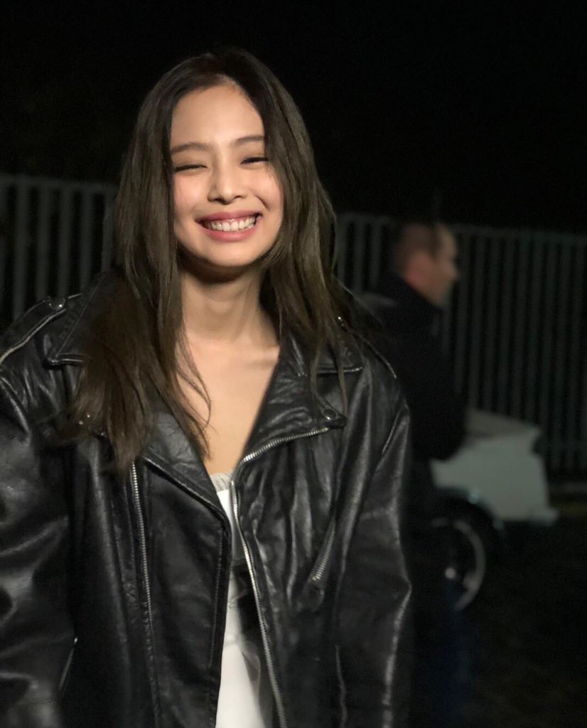 gzbtrash1's tweet photo. @INYOURAREAPH @ygofficialblink @ygofficialblink 
#AngelJennieDay
#우리의_빛_김제니_생일축하해 https://t.co/ZYhswkBgqs