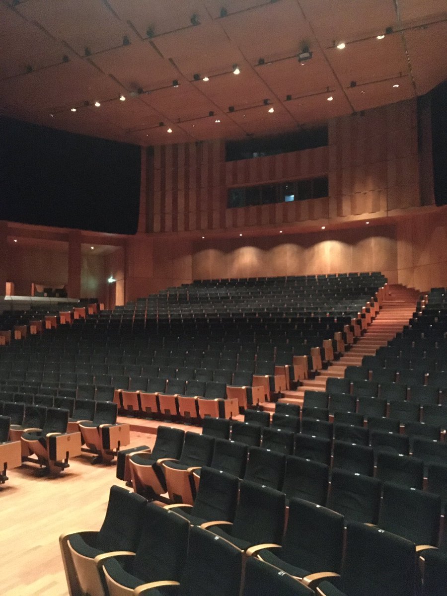 Manon_Piroche's tweet photo. Quel plaisir de retrouver les membres du @Com2Grenoble - pour l’AG qui s’est déroulée à la 
@MC2Grenoble, lieu emblématique de la vie culturelle grenobloise. Avec en prime, la visite de l’autre côté du rideau...
#reseau #communication https://t.co/21a84vYF7u
