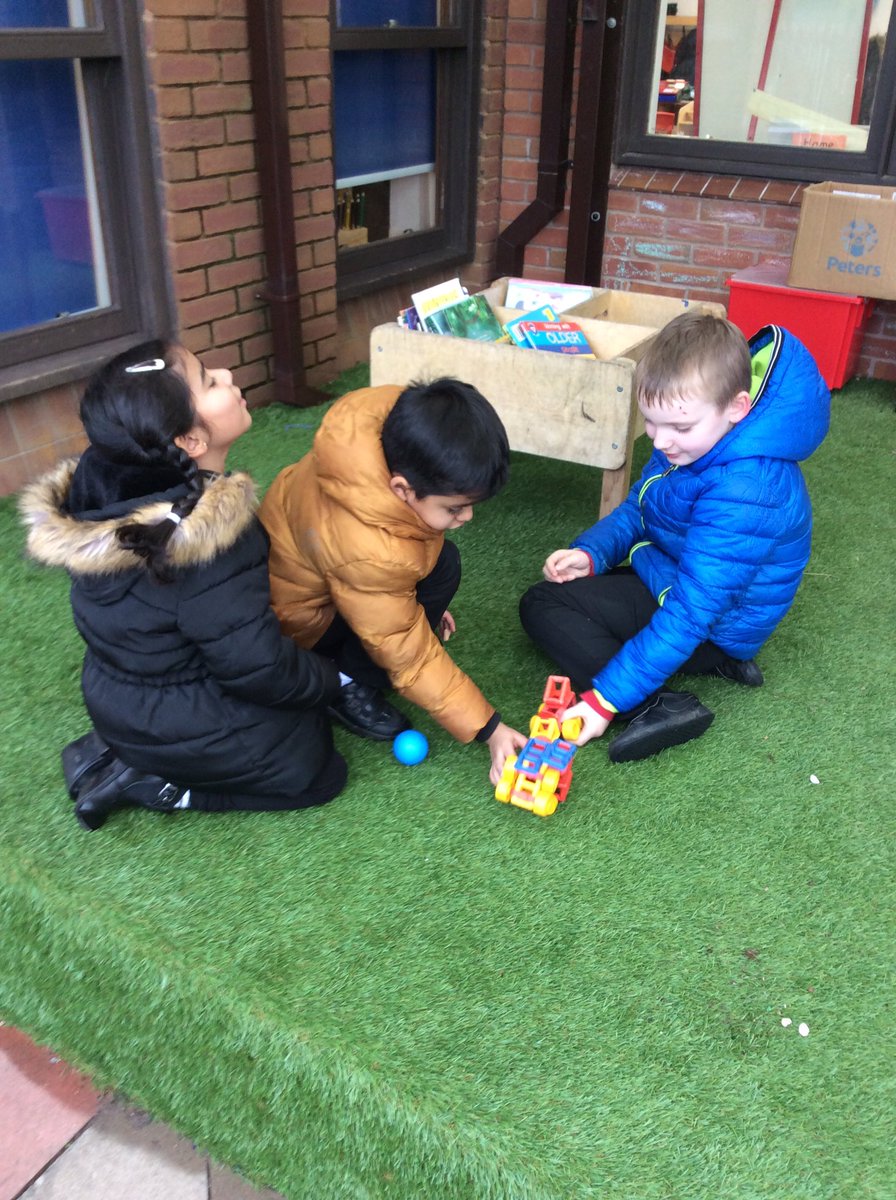 MissHPatelKMPA's tweet photo. We have enjoyed learning in our outdoor classroom @kestrelmead https://t.co/KlAytXFuqd