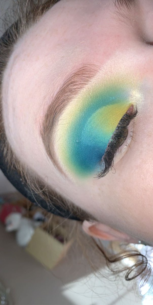Look I did today go check it out over on my Instagram -x.leilamakeup.x
