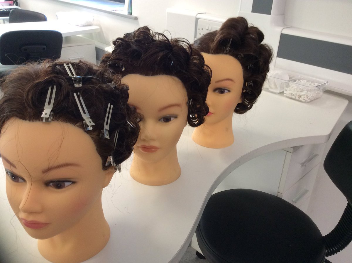 HairMea's tweet photo. What fabulous period 5 lesson with yr9 today, developing pin curl styling skills to create a 1940/50’s hairstyle. @MEAcad #fantasticfutures https://t.co/tNiaBHRMYR