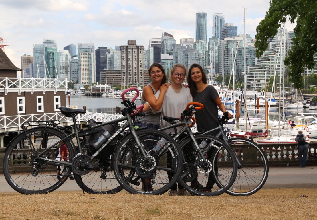 JUNIA ISA tweet media