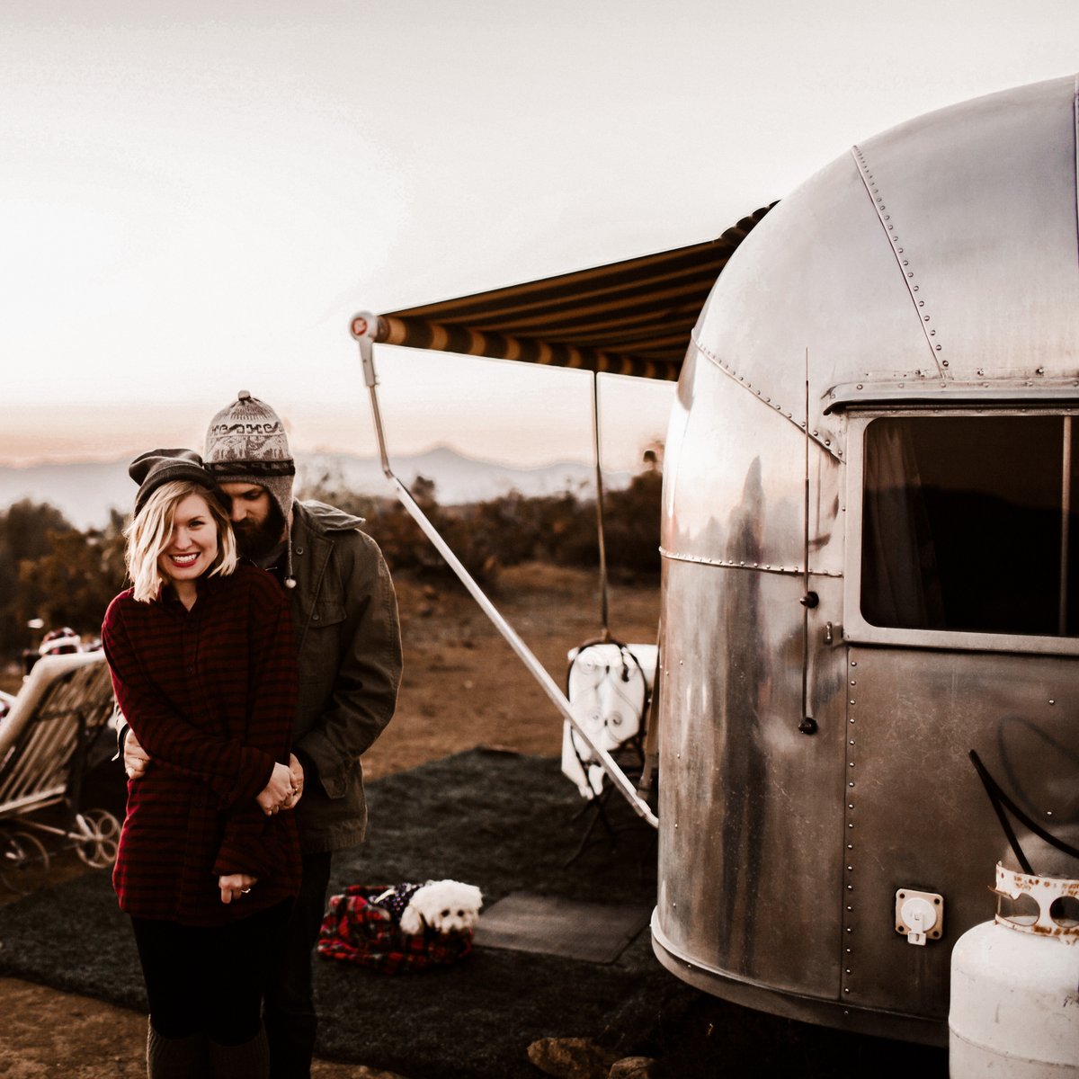 RuckifyRV's tweet photo. “Sometimes I wish I lived in an Airstream...” Have you heard that Miranda Lambert song? I mean, we have to agree with the lyrics. Would you live in an Airstream? #RVInspo #RVDecor #WheelEstate https://t.co/5ft3khKPxT