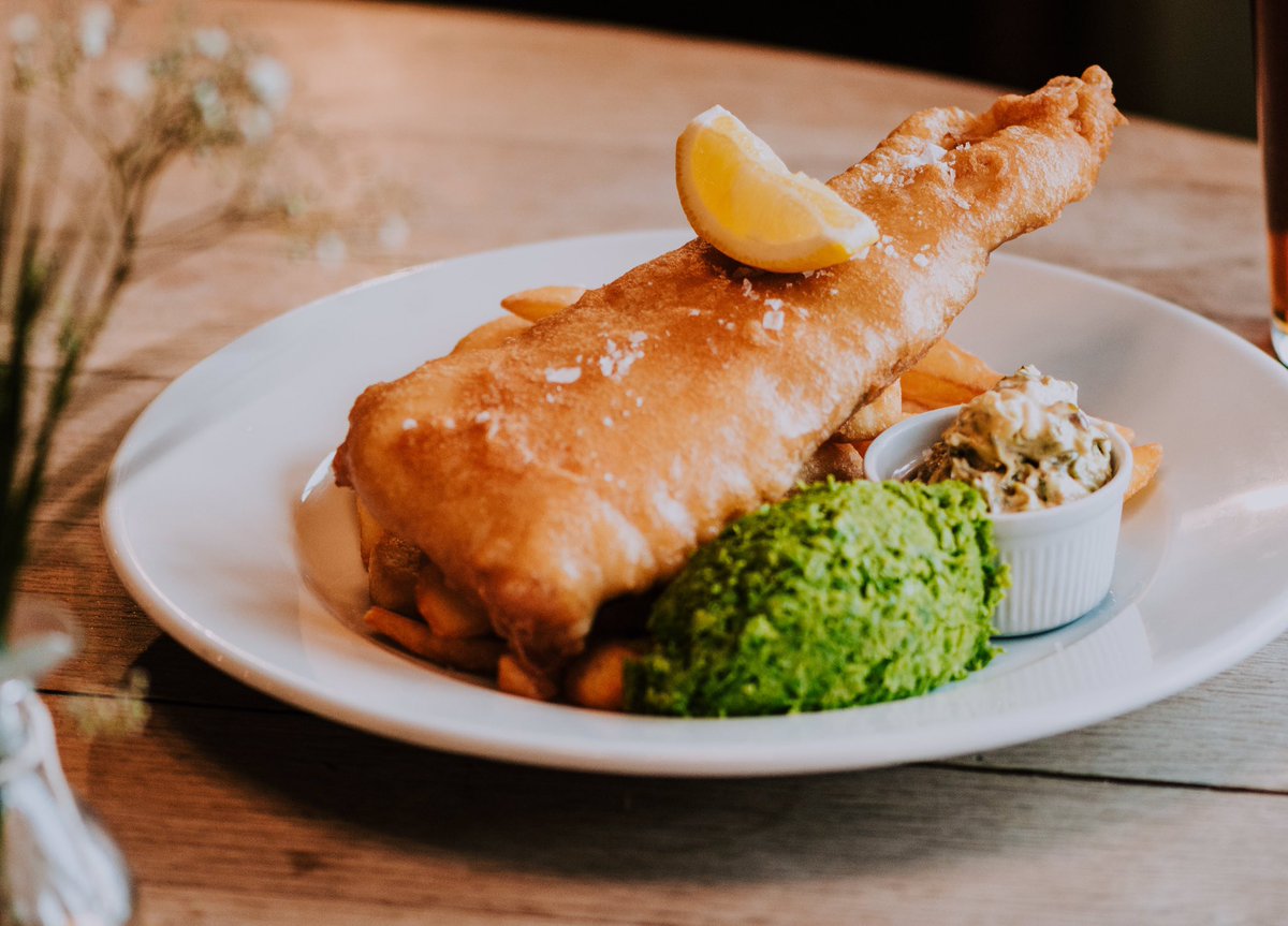 What are you doing for dinner tonight?   2 x Fish n chips £18.95 every Wednesday #fishnchips #Wednesday #dinnertonight #6x