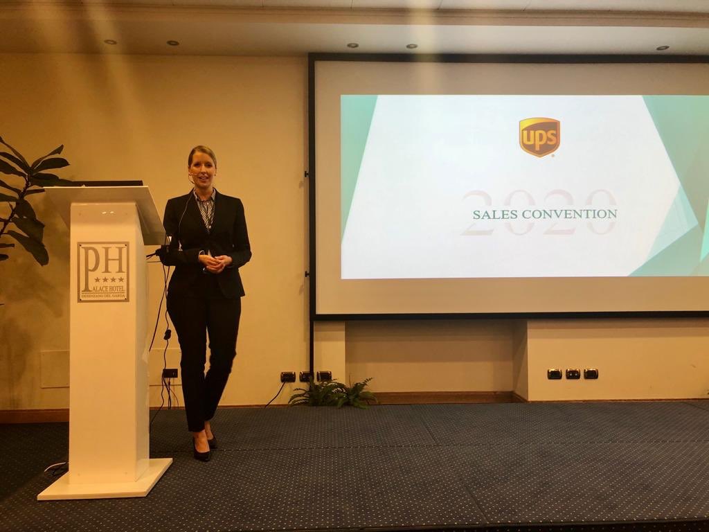 AnneloesLinzel's tweet photo. LIVE: Start of the #italysalesconvention2020 🙌 https://t.co/MXAVaRLZrD