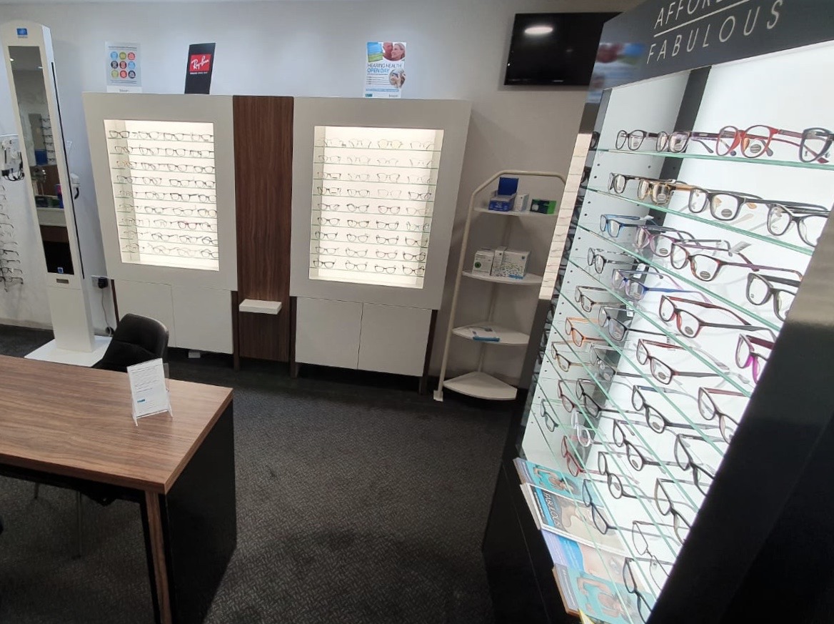 Weareimageworks's tweet image. Refresh to Surrey Opticians - New Dispensing tables and LED Display Cabinets #imageworks #opticians # refits