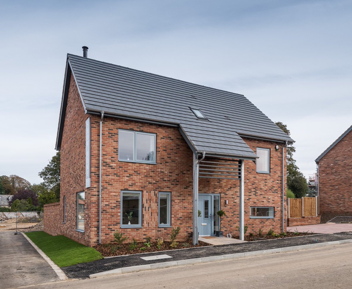 JSNewmarket's tweet photo. New Year New Home? #RegalMeadows is an attractive collection of quality homes, built to exceptionally high standards by @HeritageDevUK &amp; surrounded by plenty of green space in the picturesque countryside of West Suffolk #Kentford #Newmarket #homeofhorseracing https://t.co/xjL1g89ImJ