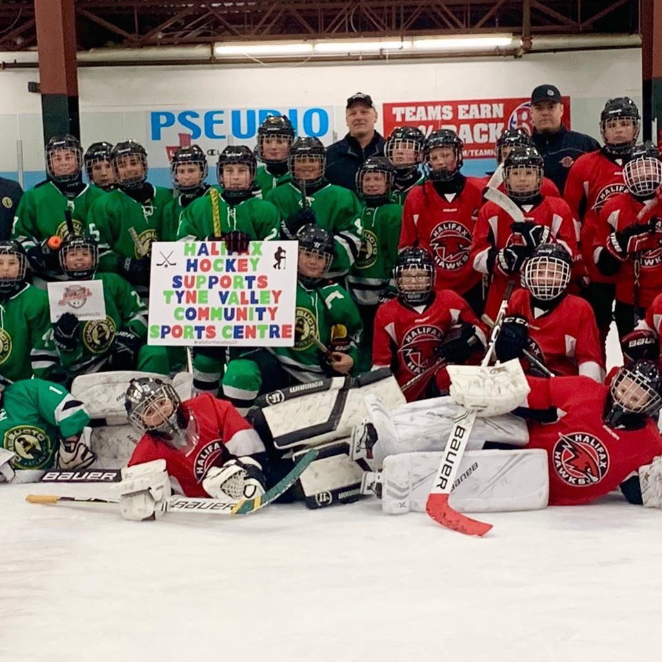 KraftTyne's tweet photo. Thank-you Chebucto Peewee A & Halifax Hawks Peewee A for your support ! 🏒 #hockeyville #krafthockeyville #rallyforthevalley2020 #tynevalleyhockey #chebuctohockey #chebuctoatlantics #halifaxhawks #peeweeahockey https://t.co/dQb94dHUkn