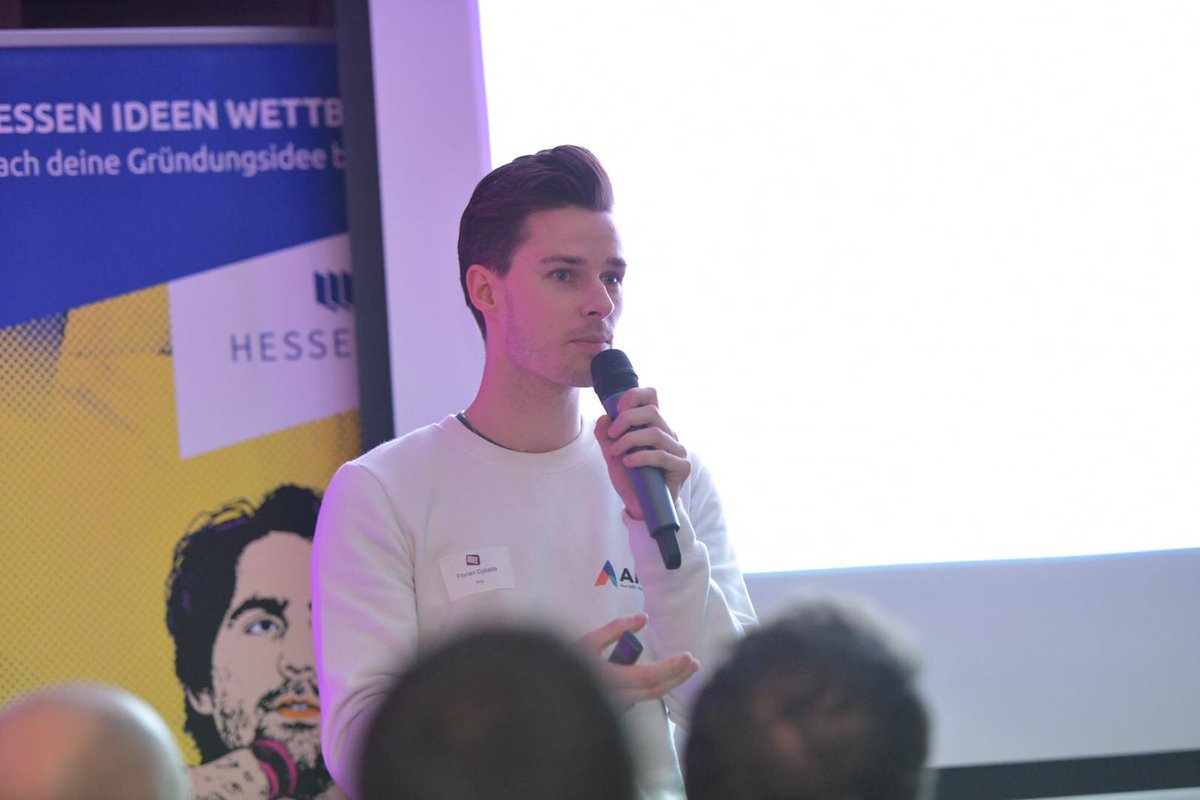 PitchClubFFM's tweet photo. Second batch at #PC20 with @aivyapp, #NAKT, #GeoEngine and #Caliberation has come to an end. Time for some refreshing drinks and the 1-on-1s between #startups and #investors. Wishing you all a successful evening!
#funding #preseed https://t.co/QXq4QQ7IF5