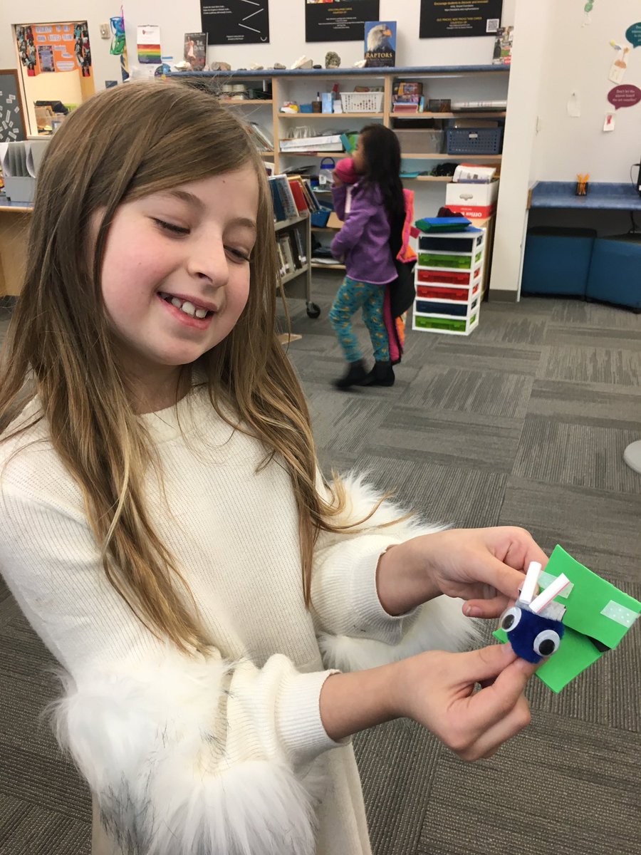 washingtonlib2's tweet photo. More Makerspace in the library 😊 https://t.co/GWhDciZ3bQ