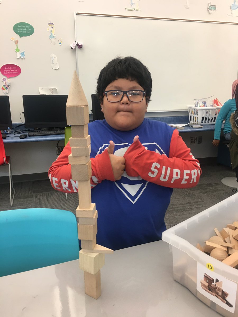 washingtonlib2's tweet photo. More Makerspace in the library 😊 https://t.co/GWhDciZ3bQ