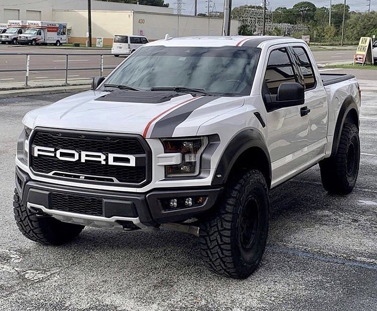 FordTruckLife's tweet photo. Raptor 👍 https://t.co/xUk2SobDo5