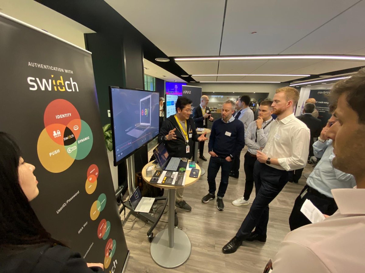 bitadata's tweet photo. 📣Week 2 of the @FinTechLabLDN!🔛 Here we are alongside the cohort participants in the Partner Speed Networking session! ✨
#FintechLondon #FintechLabLondon #FIL2020 #Fintech #FinanceServices #CapitalMarkets #FintechStartup https://t.co/7EgU8x7ovo
