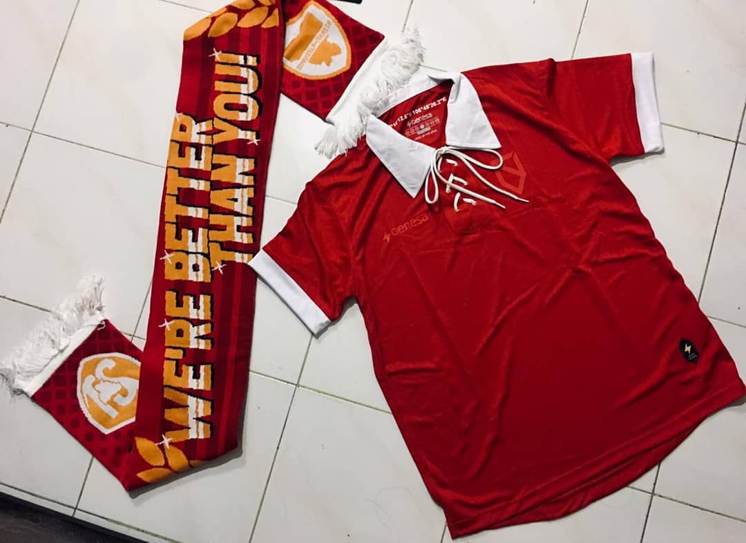 Halo,, halo,, [mnypa followers SJ]

msh ad nih syal SJ cocok utk mnonton bola dlm keadaan dingin kota ini,,

enknya gratis ap byr y? spya SJ trlihat dermawwan [aww,, mau bgt]

klo mau scarfny jgn lupa retweet y, msh ada 13 kain syal ini spt stengah bungkus rokok [aww,, byk bgt]