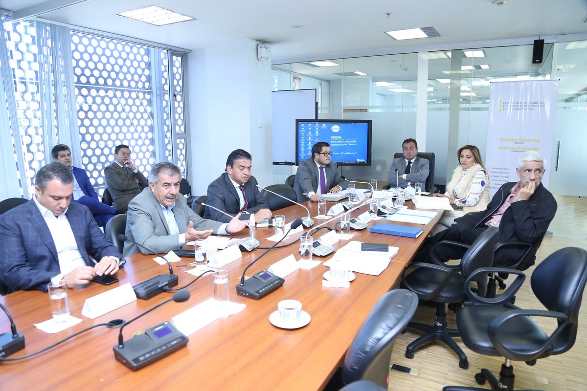 Rubén Bustamante tweet media