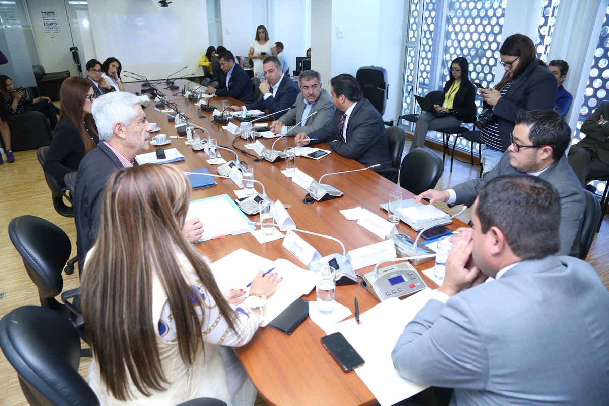 Hoy en <a href="/DesarrolloEcAN/">Desarrollo Económico, Productivo y la Microempresa</a> avanzamos en el tratamiento de los siguientes proyectos de Ley:

✳️ REDUCCIÓN, RACIONALIZACIÓN, REUTILIZACIÓN Y RECICLAJE DE PLÁSTICOS
#LeyUsoPlásticos
✳️ REFORMATORIA A LA LEY ORGÁNICA DEL SERVICIO PÚBLICO DE ENERGÍA ELÉCTRICA
#LeyEnergíaEléctrica