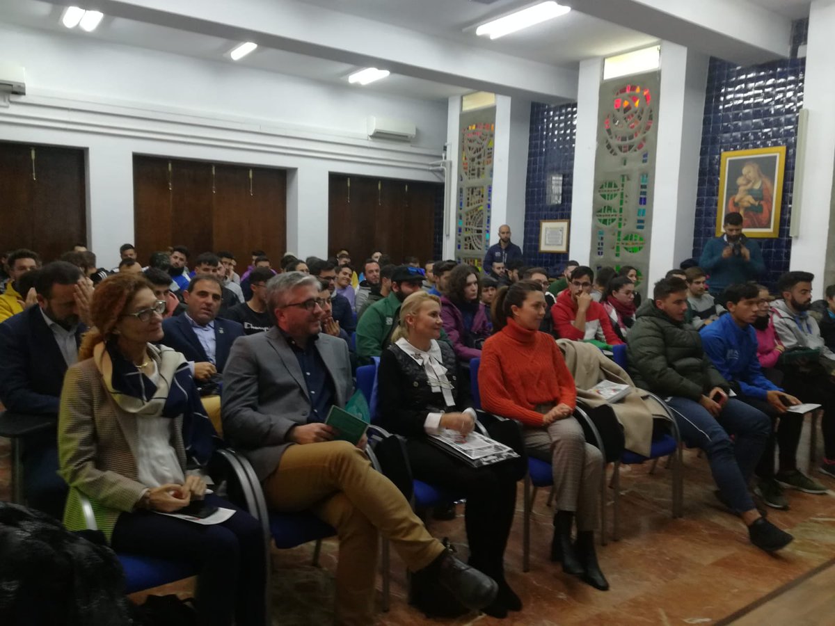ANTONIOJCG3's tweet photo. Participamos en las Jornadas "FP Dual: Un camino hacia el #empleo" desarrolladas los días 14 y 15 de enero en EFA El Soto. Una #oportunidad para seguir #impulsando la #FP como salida profesional, evitar el abandono escolar y el desempleo.  @FPAndaluza @efaelsoto @EducaAnd #FPdual https://t.co/a67MF3iZGS