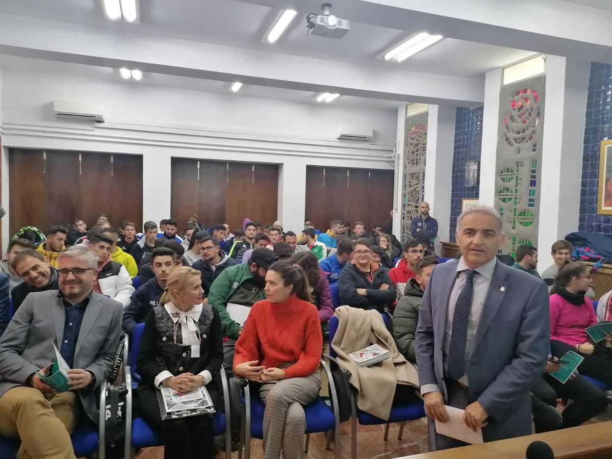 Participamos en las Jornadas "FP Dual: Un camino hacia el #empleo" desarrolladas los días 14 y 15 de enero en EFA El Soto. Una #oportunidad para seguir #impulsando la #FP como salida profesional, evitar el abandono escolar y el desempleo.  <a href="/FPAndaluza/">Formación Profesional Andaluza</a> <a href="/efaelsoto/">EFA El Soto</a> <a href="/EducaAnd/">Consejería Desarrollo Educativo y FP</a> #FPdual