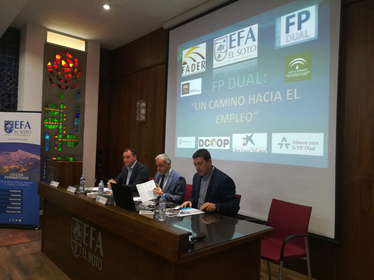ANTONIOJCG3's tweet photo. Participamos en las Jornadas "FP Dual: Un camino hacia el #empleo" desarrolladas los días 14 y 15 de enero en EFA El Soto. Una #oportunidad para seguir #impulsando la #FP como salida profesional, evitar el abandono escolar y el desempleo.  @FPAndaluza @efaelsoto @EducaAnd #FPdual https://t.co/a67MF3iZGS
