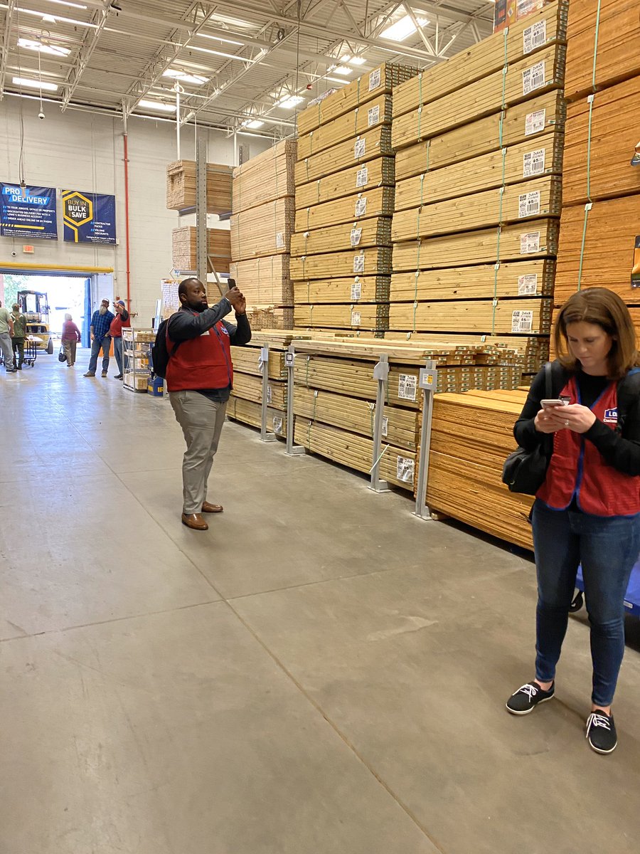 Had a great visit with our Fencing Merchants, Supply Chain Managers, and Vendors to help position the Lowe’s stores in #D854 &amp; #DFW for success!  2020 will be the year of fencing!! <a href="/BillKelt/">Bill Kelt</a> @Joe_McFarland_ <a href="/BoltzBill/">Bill Boltz</a>