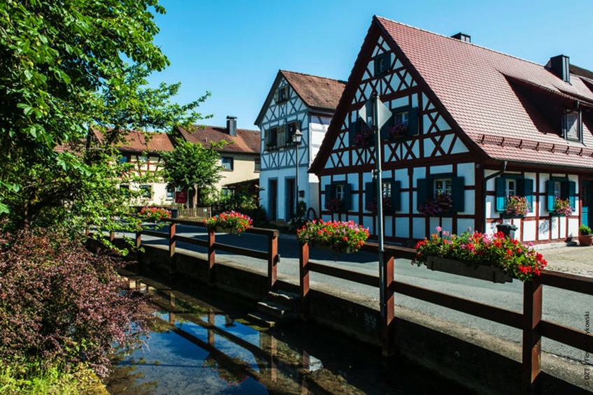 VisitGermanyUK's tweet photo. Fun fact: Did you know the inventor of blue jeans is actually from Germany? 🙈 The American-German businessman, Levi Strauss was born in the Upper Franconian market town of Bamberg, in a district called Buttenheim 🙉 #EnjoyGermany https://t.co/E97rfLCsig
