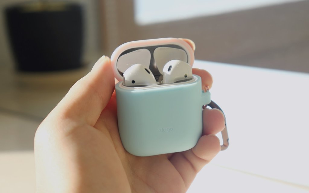 editor_square's tweet image. 엘라고 에어팟 듀오 행 케이스 리뷰 editorslook.com/archives/4042