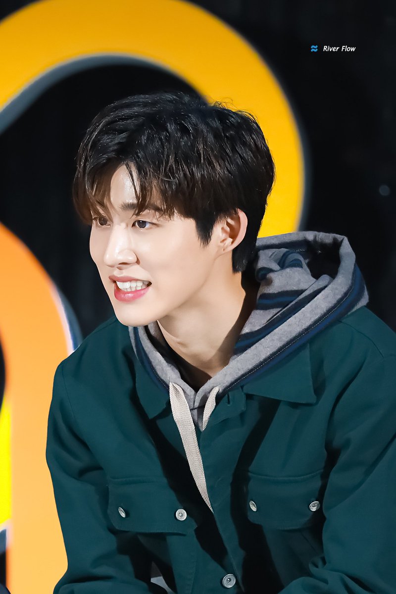 15th January 2020Hi, Hanbin! It's been the longest time I've not seen ur face nor hear ur voice. Sometimes, I wonder why we get all the content after u've been kicked out from the company. Tbvh it hurts to see it  #ItsAPromise_김한빈 @ikon_shxxbi https://twitter.com/SunFlow1022131/status/1215933927916859392