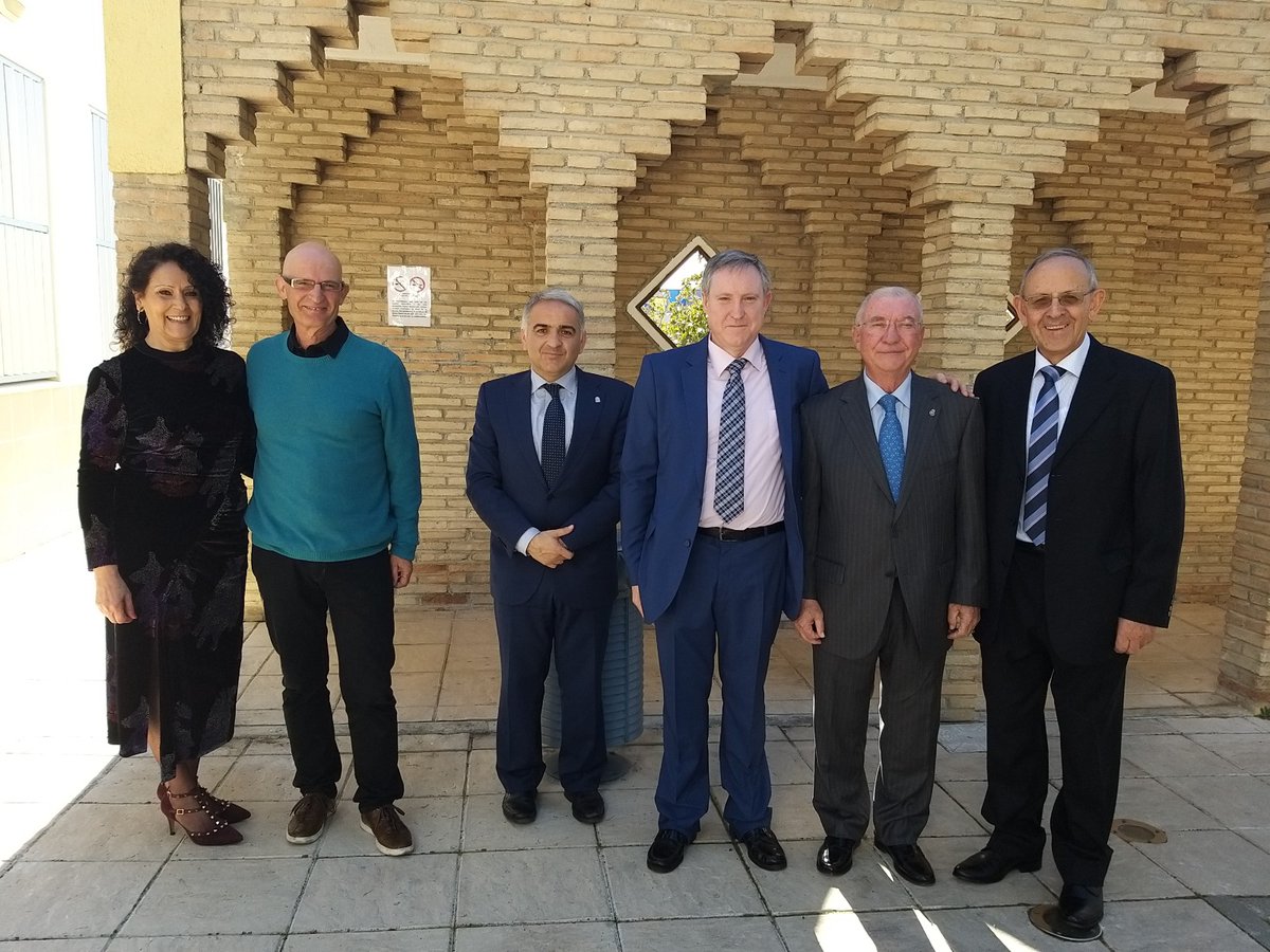 Acompañamos al Servicio de #Inspección en su despedida a cinco compañeros Inspectores de Educación que se han jubilado. Los homenajeados han sido: Francisco Olvera López, Beatriz Ballesta Martínez, Antonio Lorenzo Quesada García, José Berbel Martinez y José Antonio Pérez Mariscal